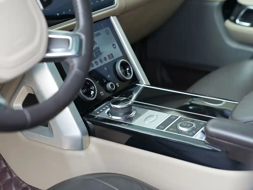 Land Rover Range Rover — миниатюра 9