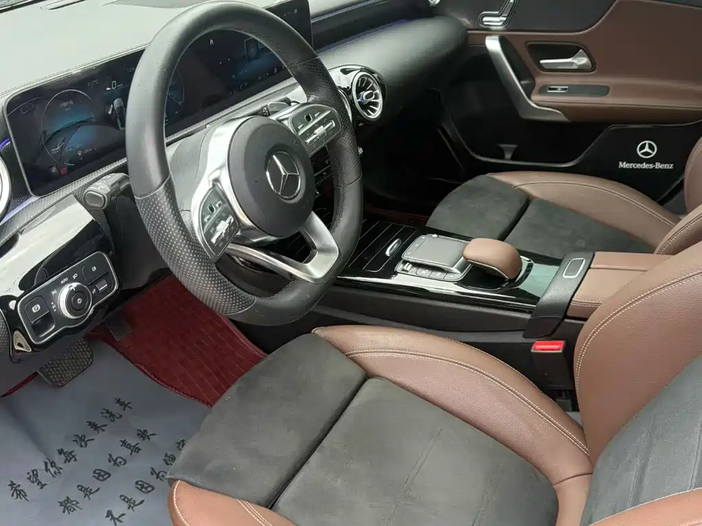 Mercedes-Benz A-Class — миниатюра 7