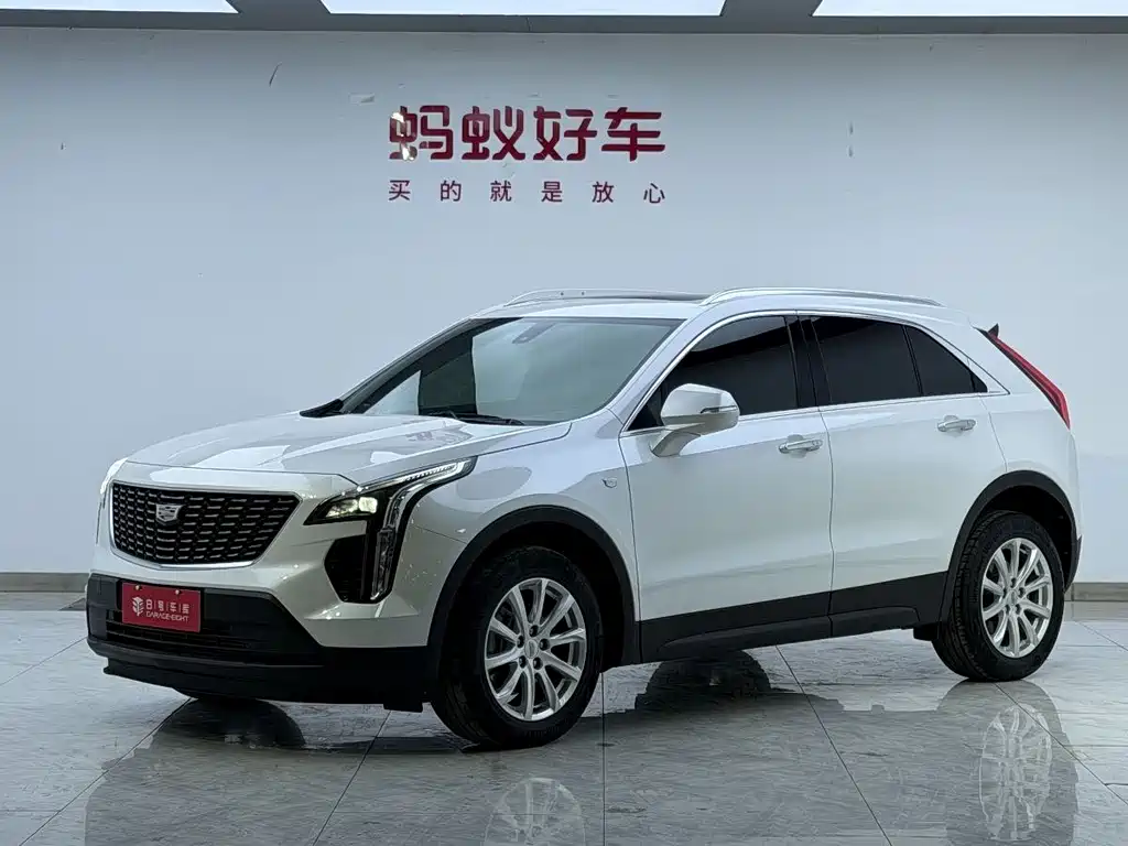 CADILLAC XT4