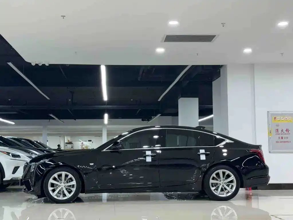 Cadillac CT5 — миниатюра 3