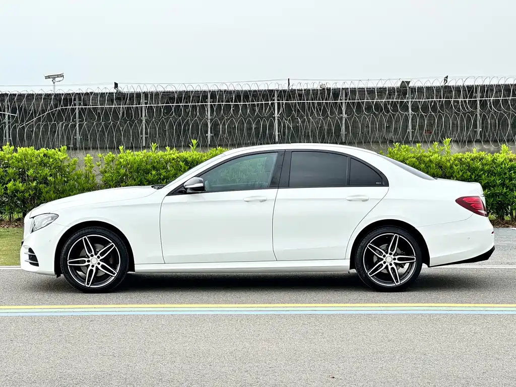 Mercedes-Benz E-Class E 2017 E 200 Sport 4MATIC