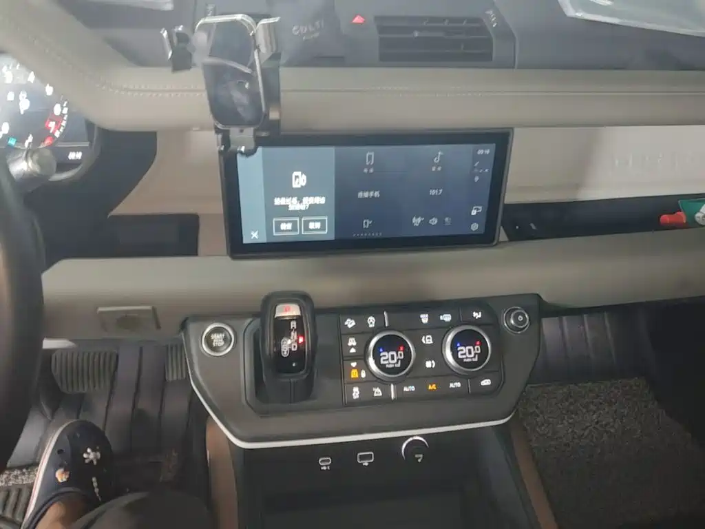 Land Rover Defender — миниатюра 13
