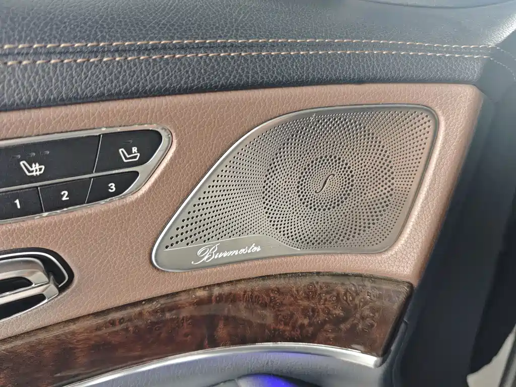 Mercedes-Benz S-Class — миниатюра 12