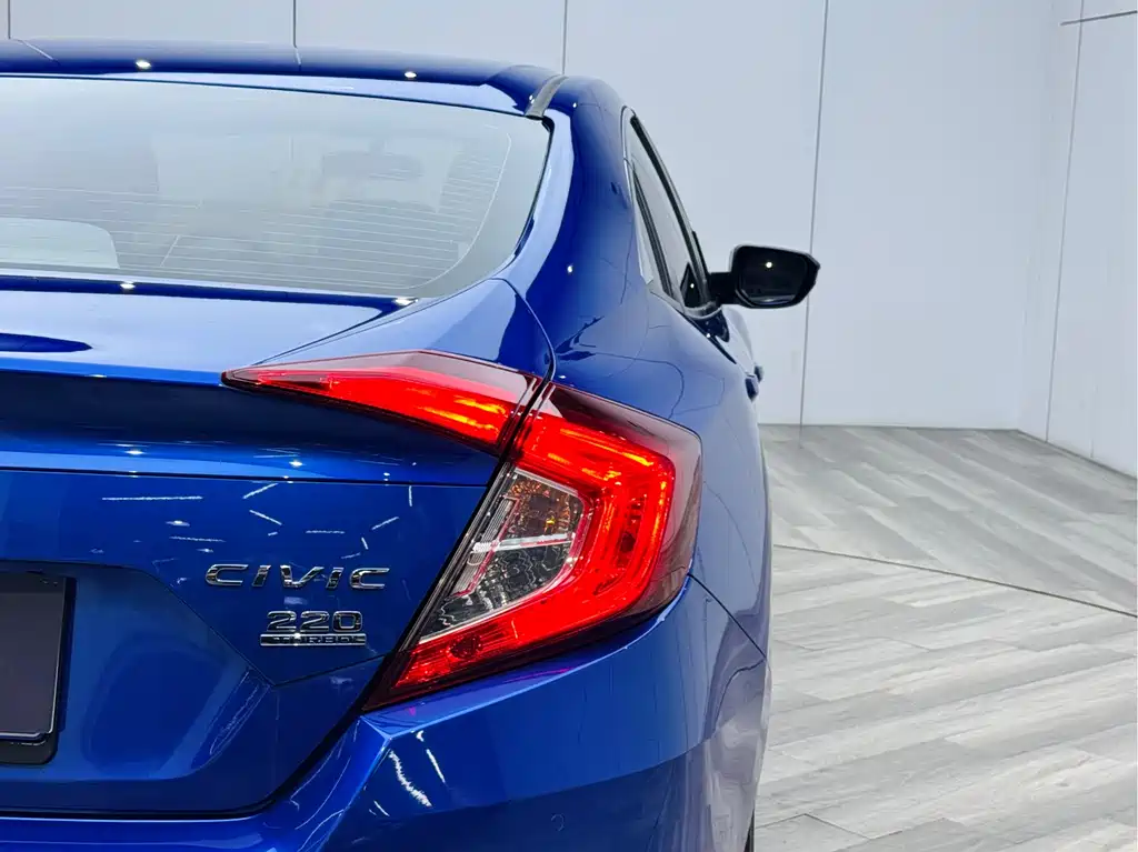 Honda Civic 2019 220TURBO CVT V