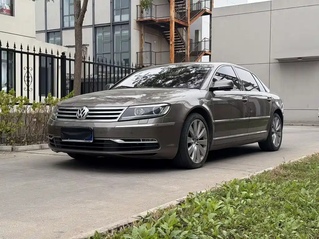 Volkswagen Phaeton 2016