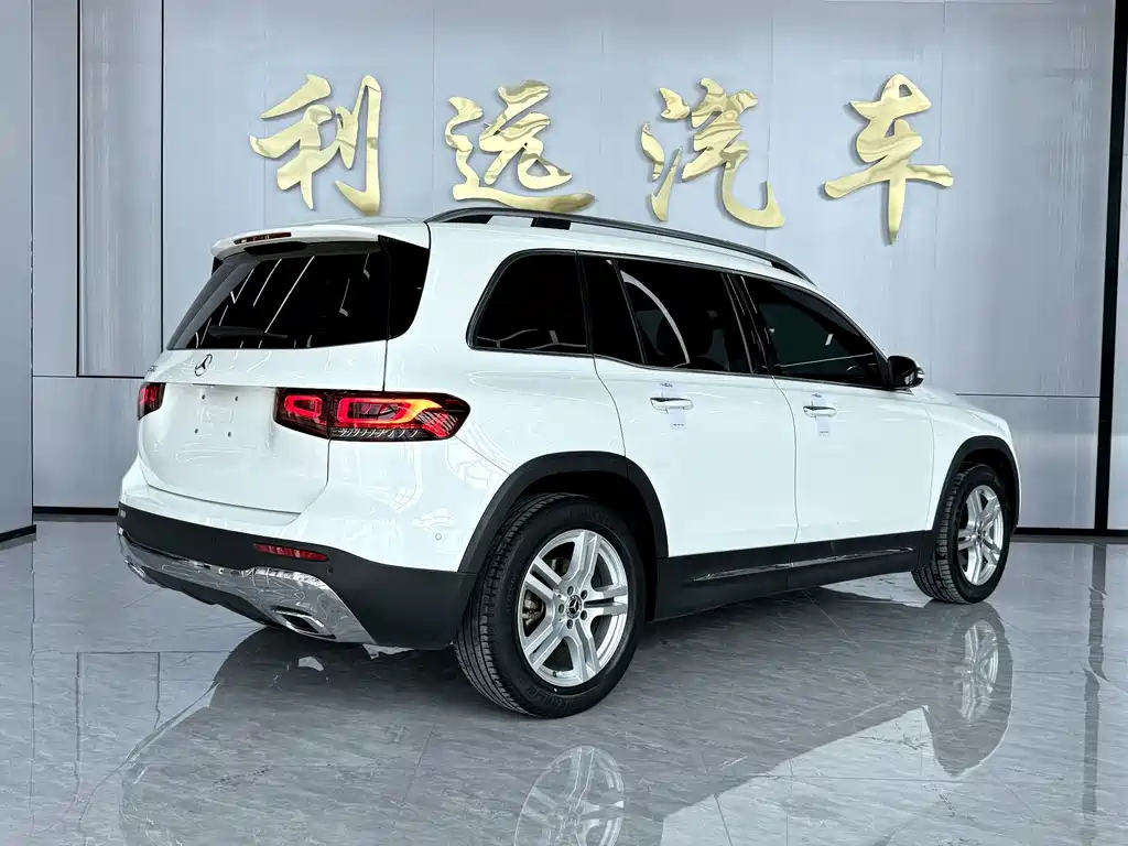 Mercedes-Benz GLB — миниатюра 13