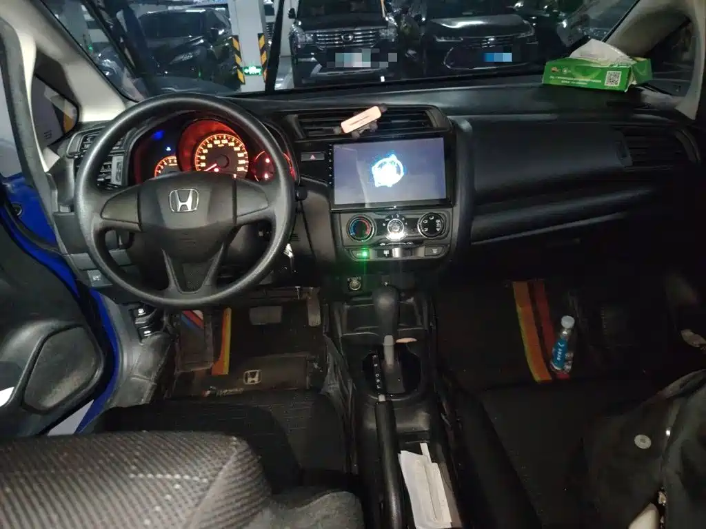 Honda Fit — миниатюра 10