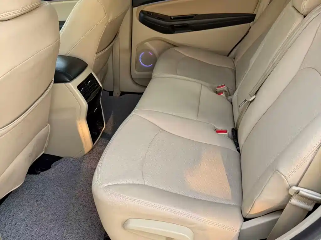 Ford Edge — миниатюра 9
