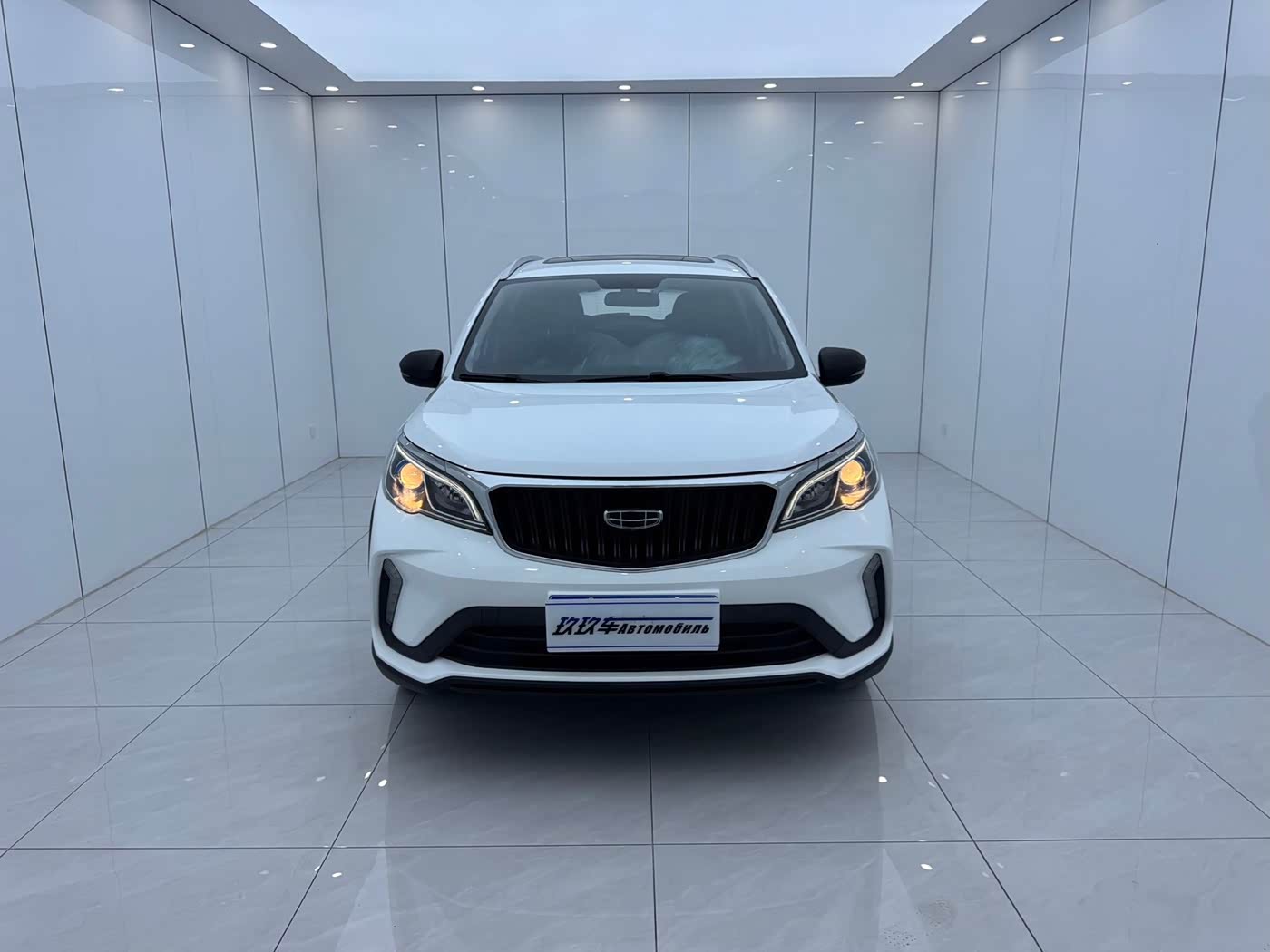 Geely Vision X3 1.5 л 2022 г. Белый, пробег 22000 км