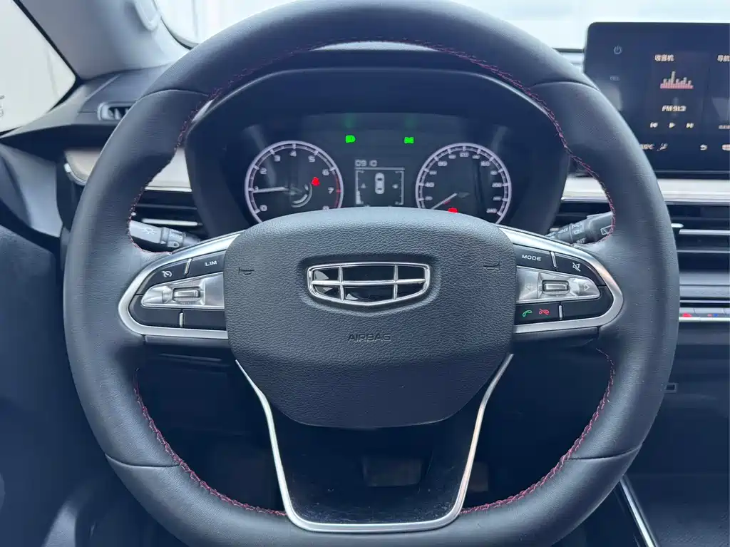 Geely Vision X3 — миниатюра 13