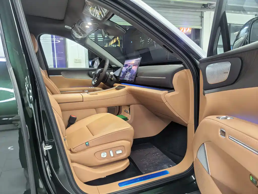 Leapmotor D19 2026 500 мест