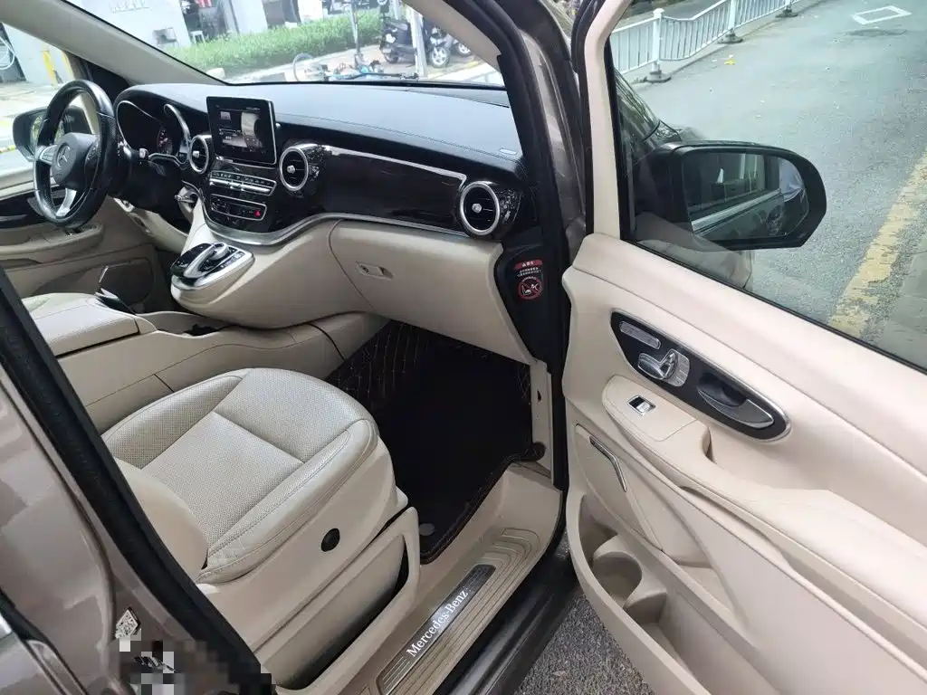 Mercedes-Benz V-Class — миниатюра 19