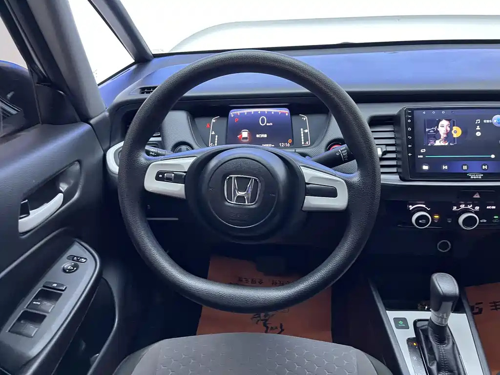 Honda Fit — миниатюра 7