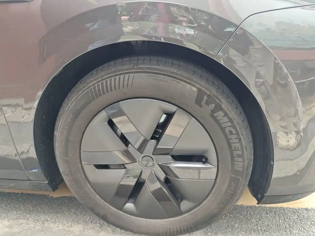 Li Auto Li MEGA — миниатюра 8