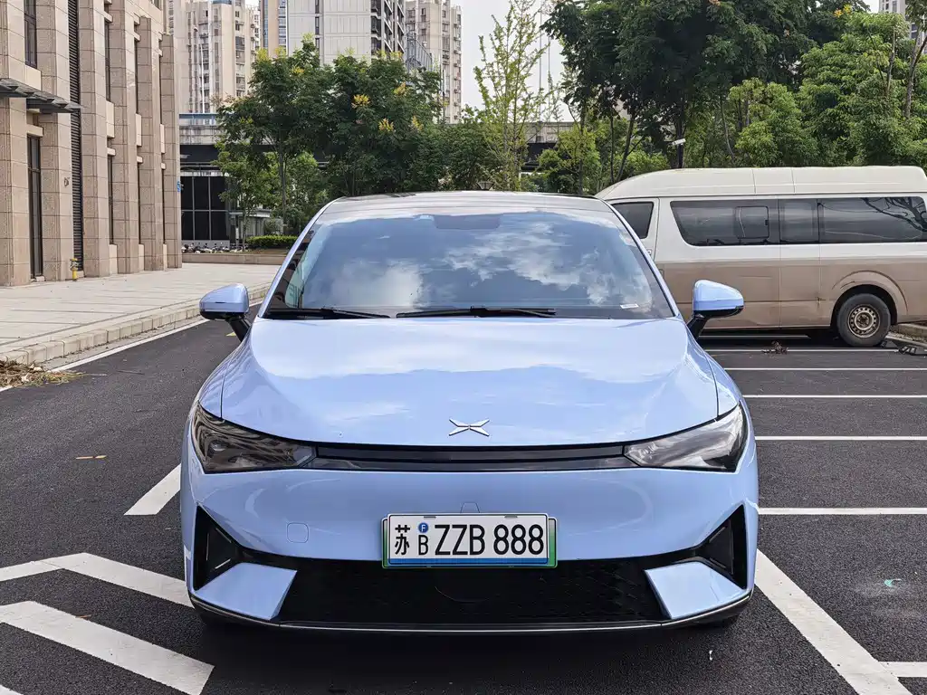 XPeng P5 — миниатюра 2