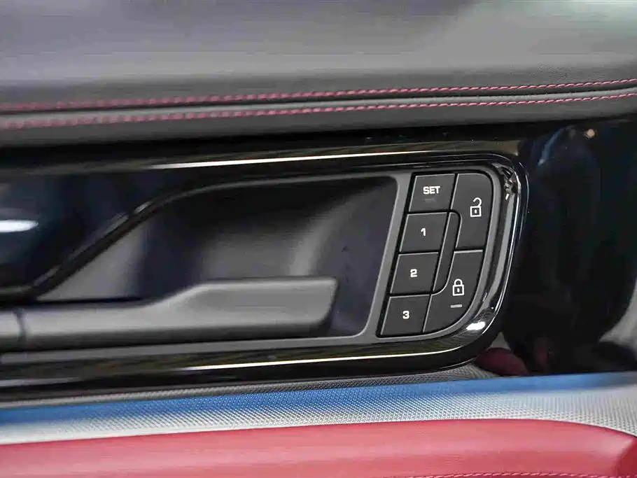 Porsche Panamera — миниатюра 12