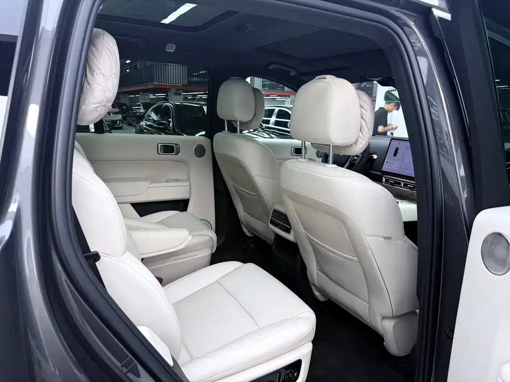 Li Auto Li L8 — миниатюра 9