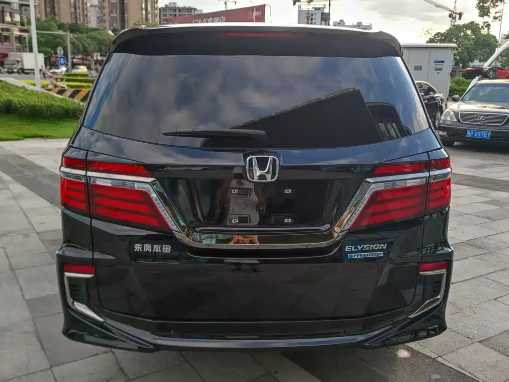 Honda Elysion — миниатюра 5