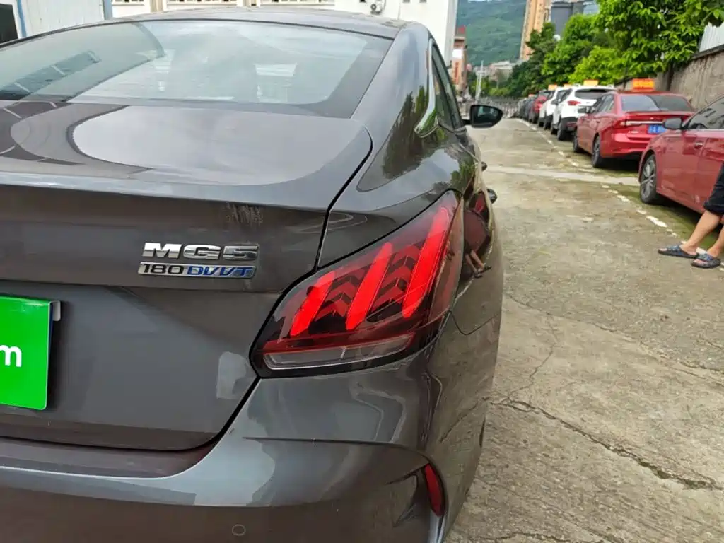 MG 5 2023 180DVVT MT