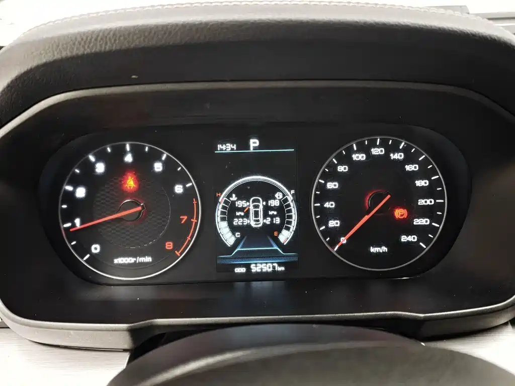 BYD Qin — миниатюра 14