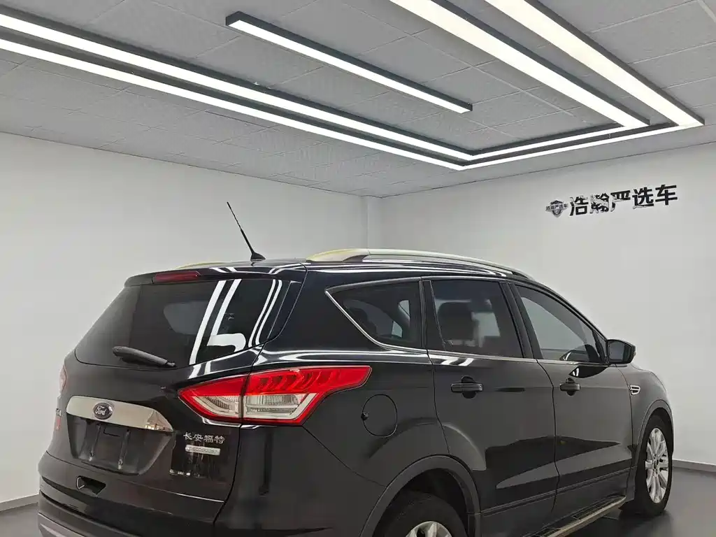 Ford Kuga — миниатюра 6