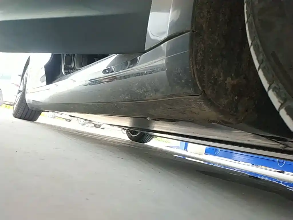 Tesla Model 3 — миниатюра 21