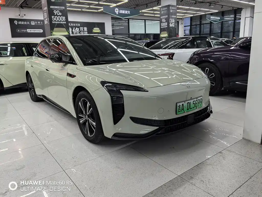 Hongqi Hongqi EH7 2024