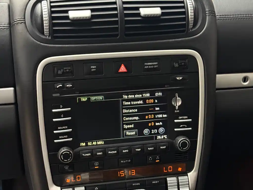 Porsche Cayenne — миниатюра 9