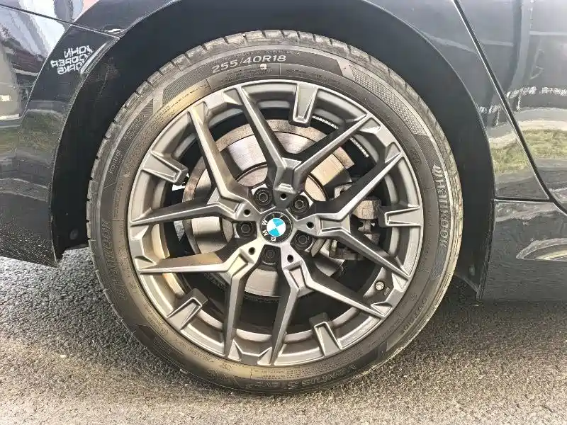 BMW 3 Series — миниатюра 8