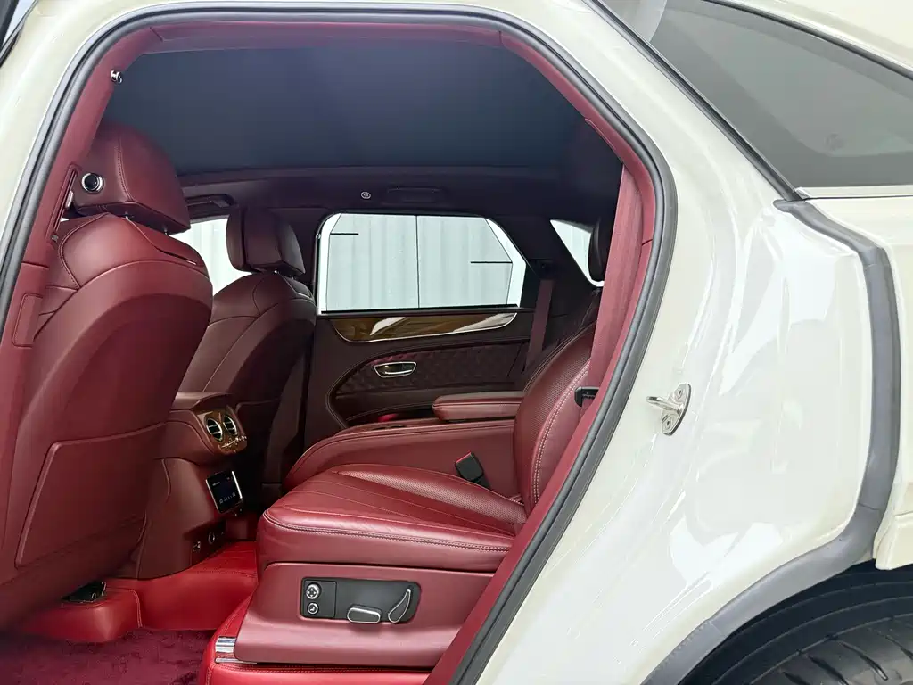 Bentley Bentayga 2021 4.0T V8