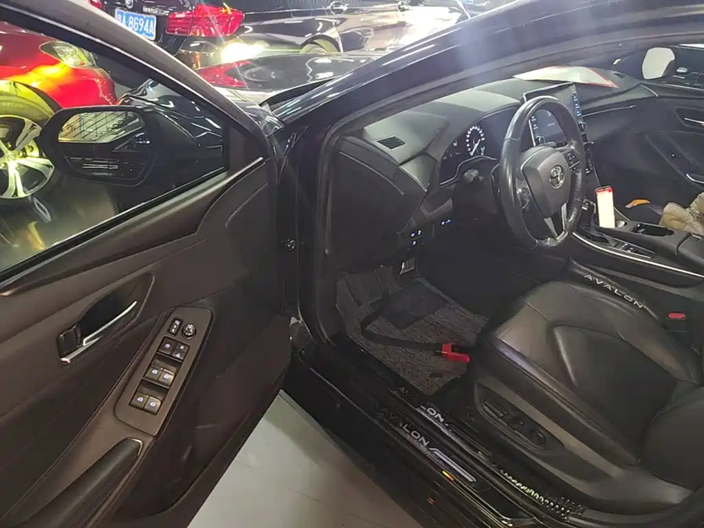 Toyota Avalon — миниатюра 16
