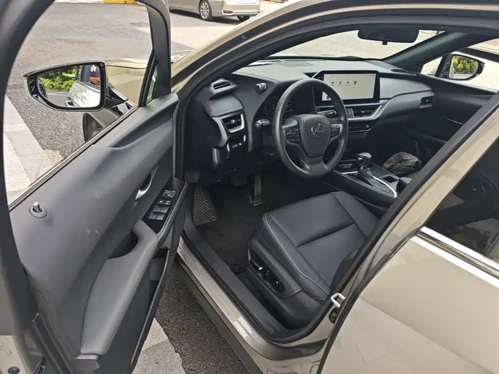 Lexus UX — миниатюра 21