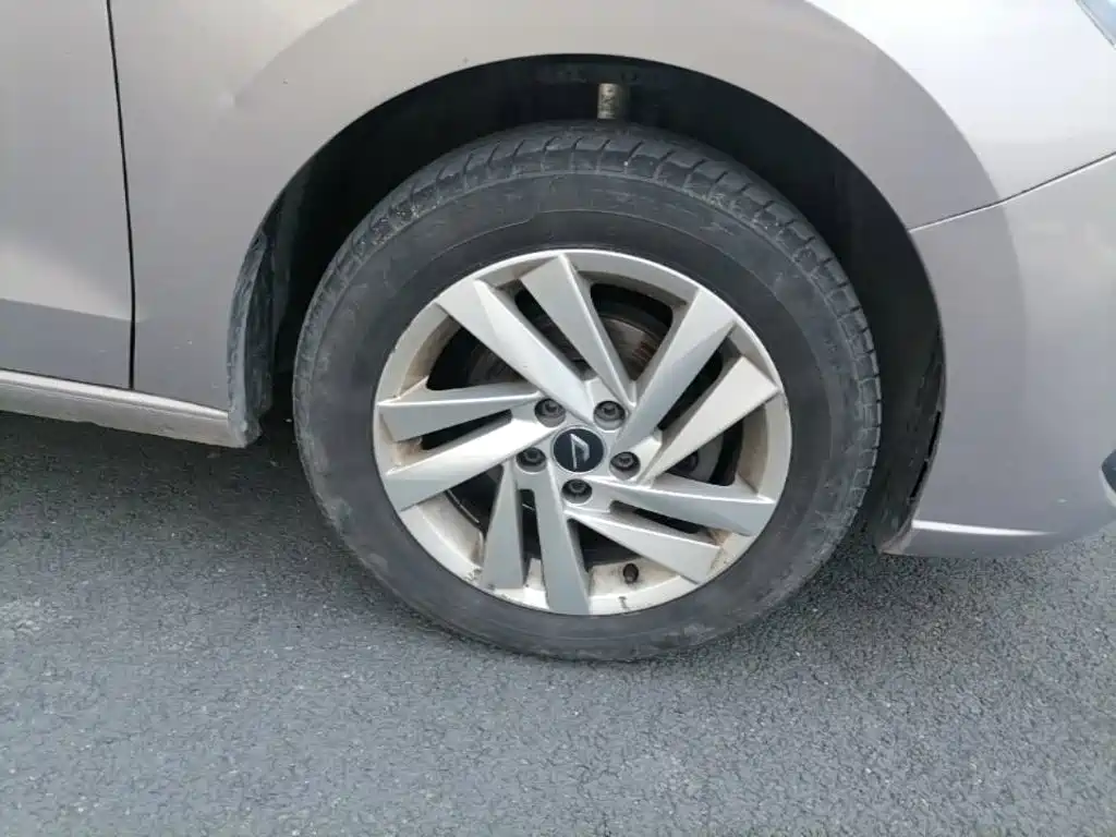 Jetta VA3 — миниатюра 14