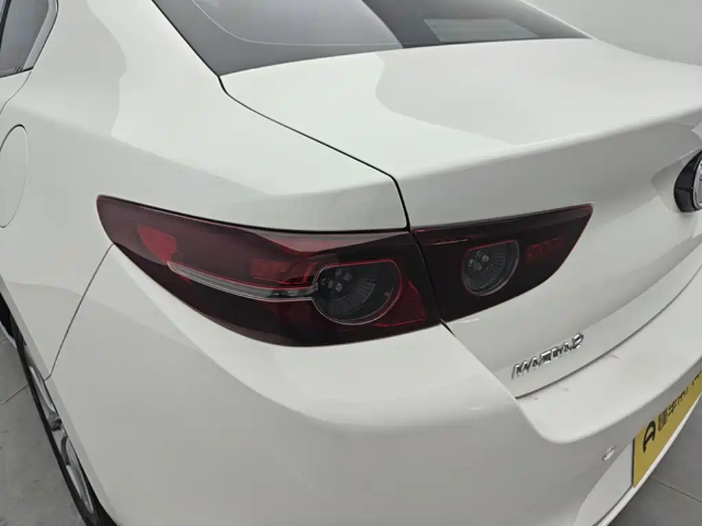 Mazda 3 Axela — миниатюра 13