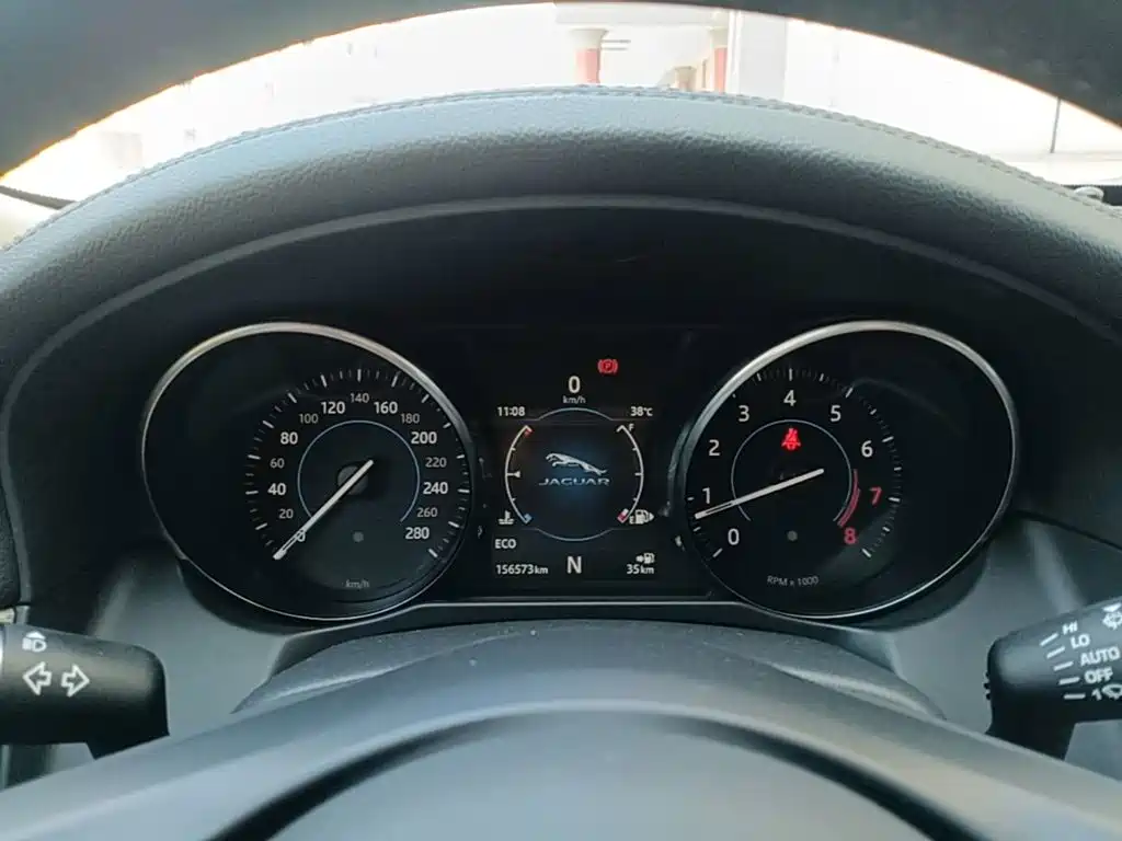 Jaguar XFL — миниатюра 12