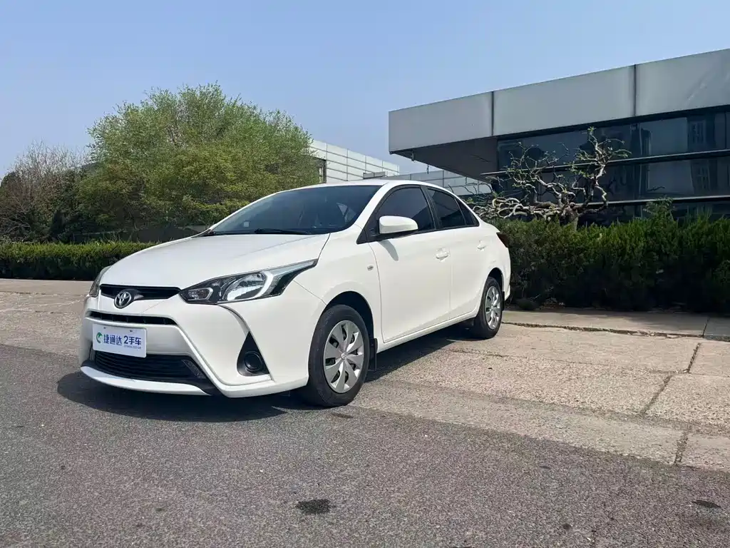 Toyota Yaris L 2019