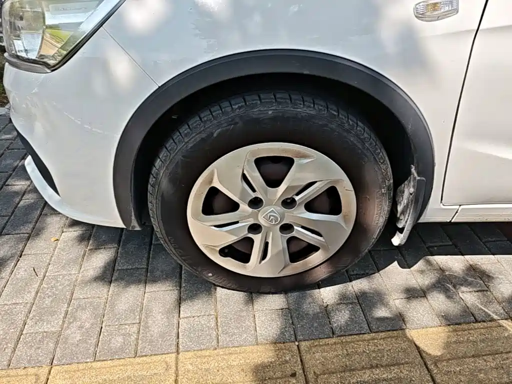 Baojun 310W — миниатюра 23