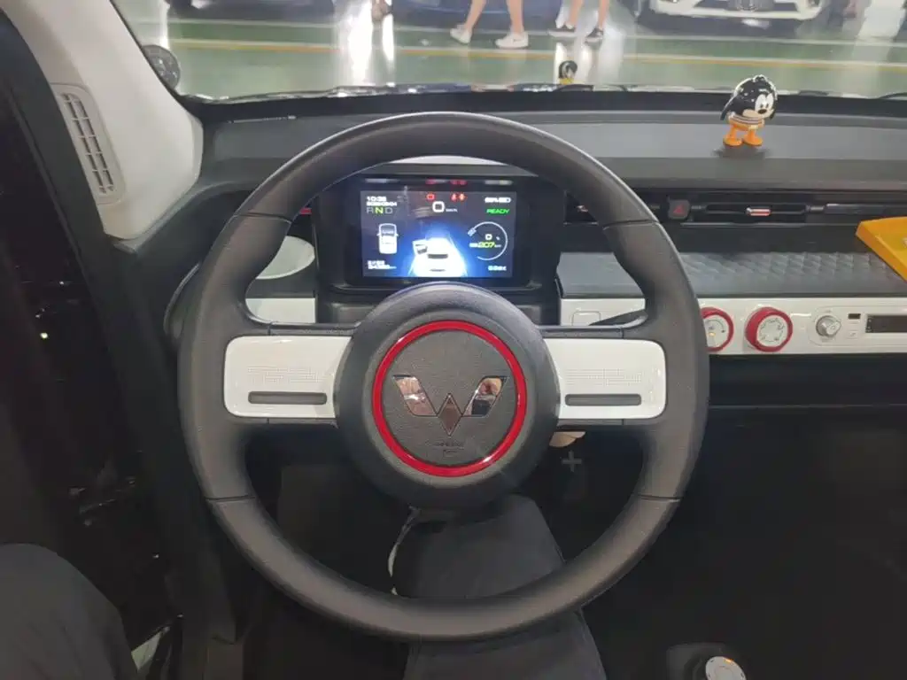 Wuling MINIEV — миниатюра 11