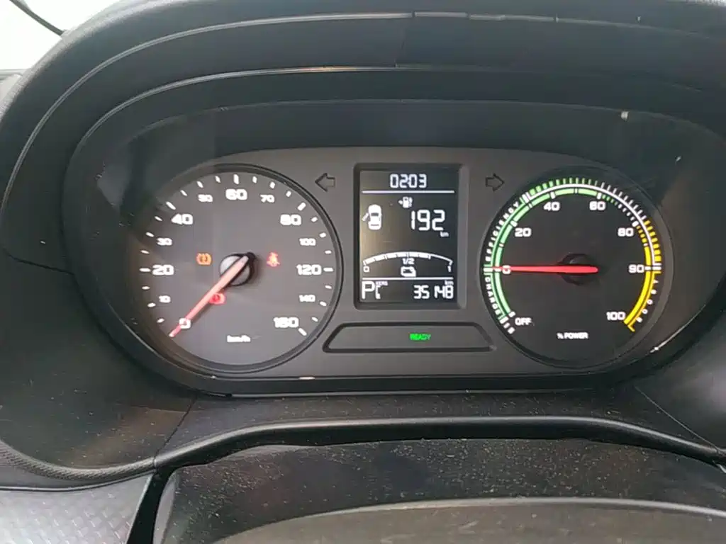 Roewe Clever — миниатюра 12