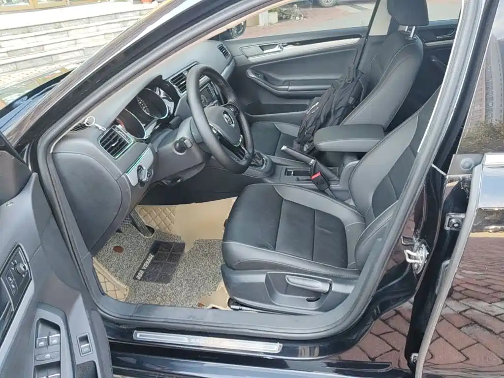 Volkswagen Sagitar — миниатюра 15