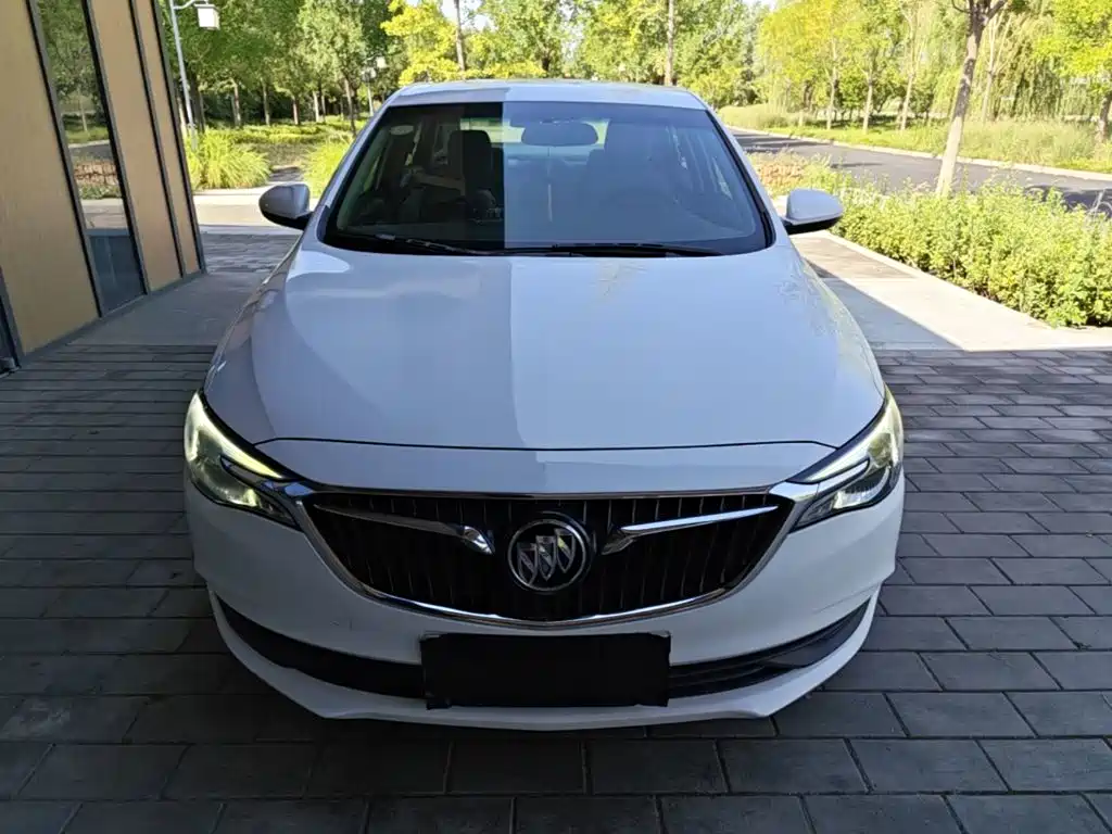 Buick Excelle — миниатюра 3