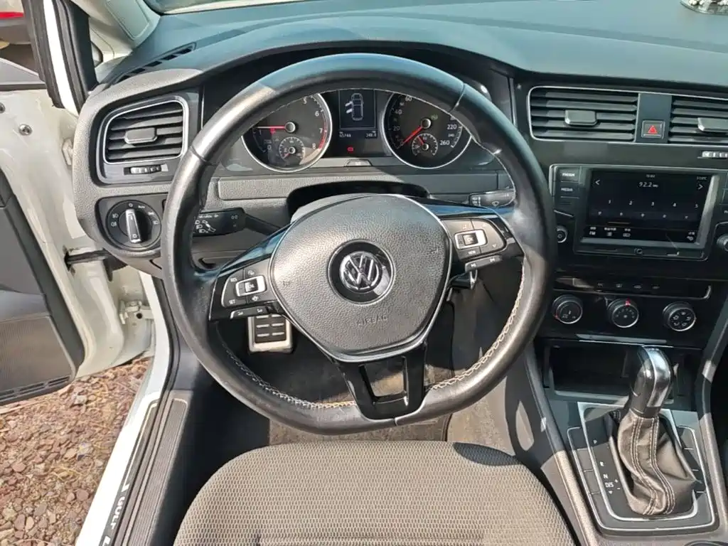 Volkswagen Golf — миниатюра 11