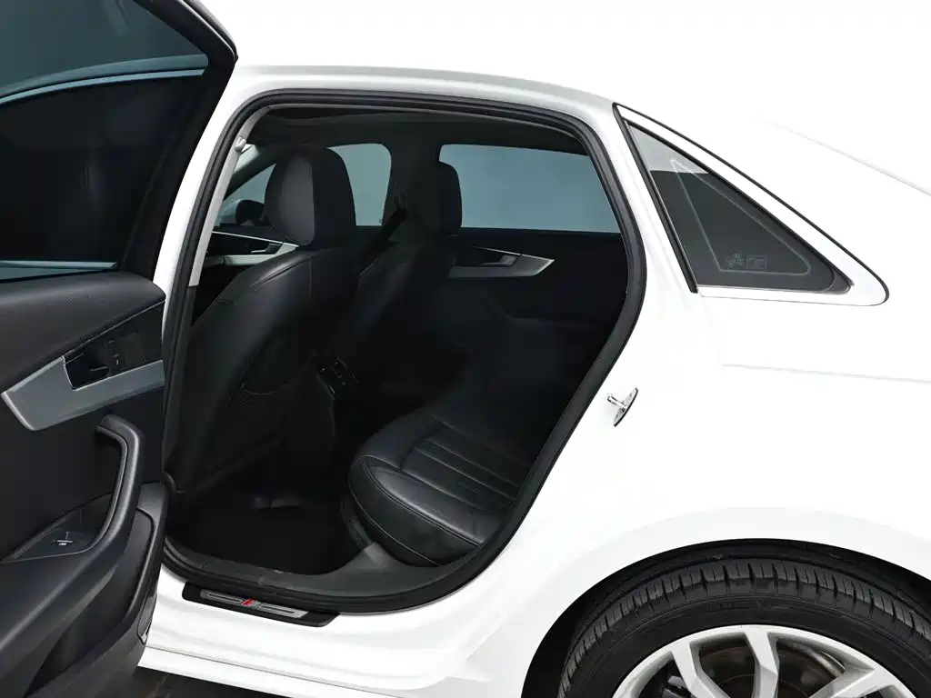 Audi A4L — миниатюра 16
