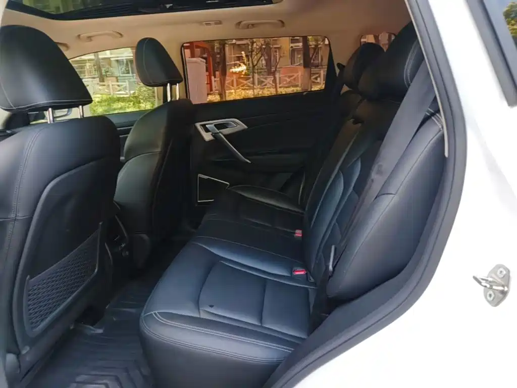 Geely Boyue — миниатюра 13