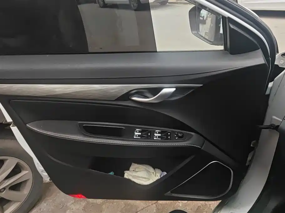 GEELY AUTOMOBILE EMGRAND