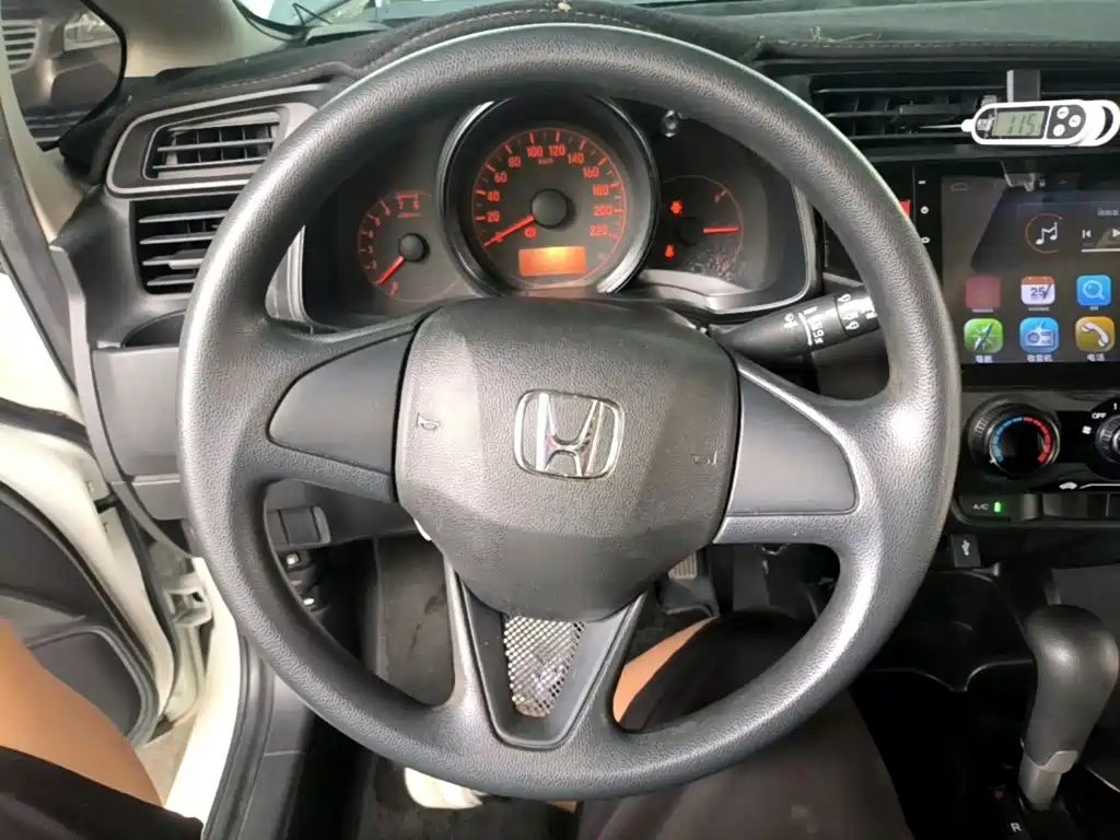 Honda Fit — миниатюра 11