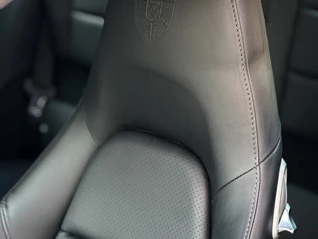 Porsche 911 2015 Carrera 4 3.4L Style Edition