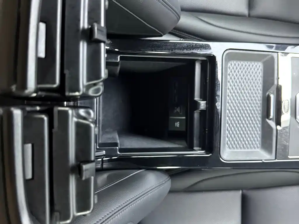 Land Rover Evoque — миниатюра 13