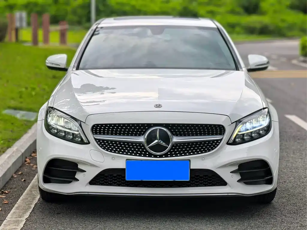 Mercedes-Benz C-Class — миниатюра 2