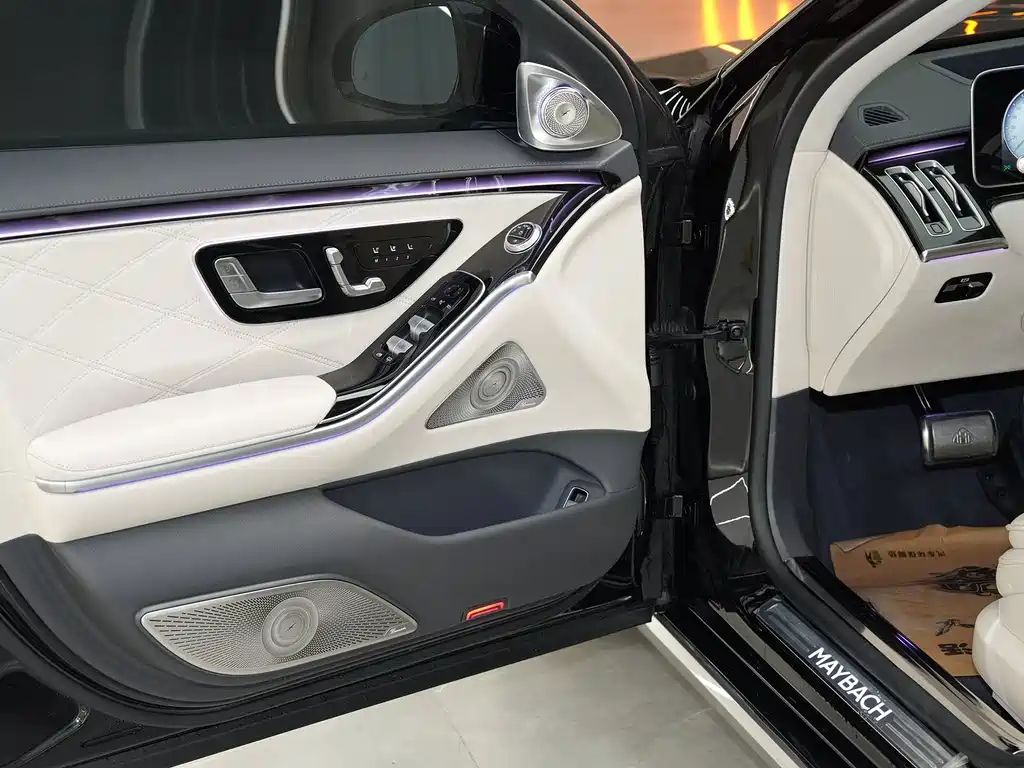 Mercedes-Benz S-Class — миниатюра 8